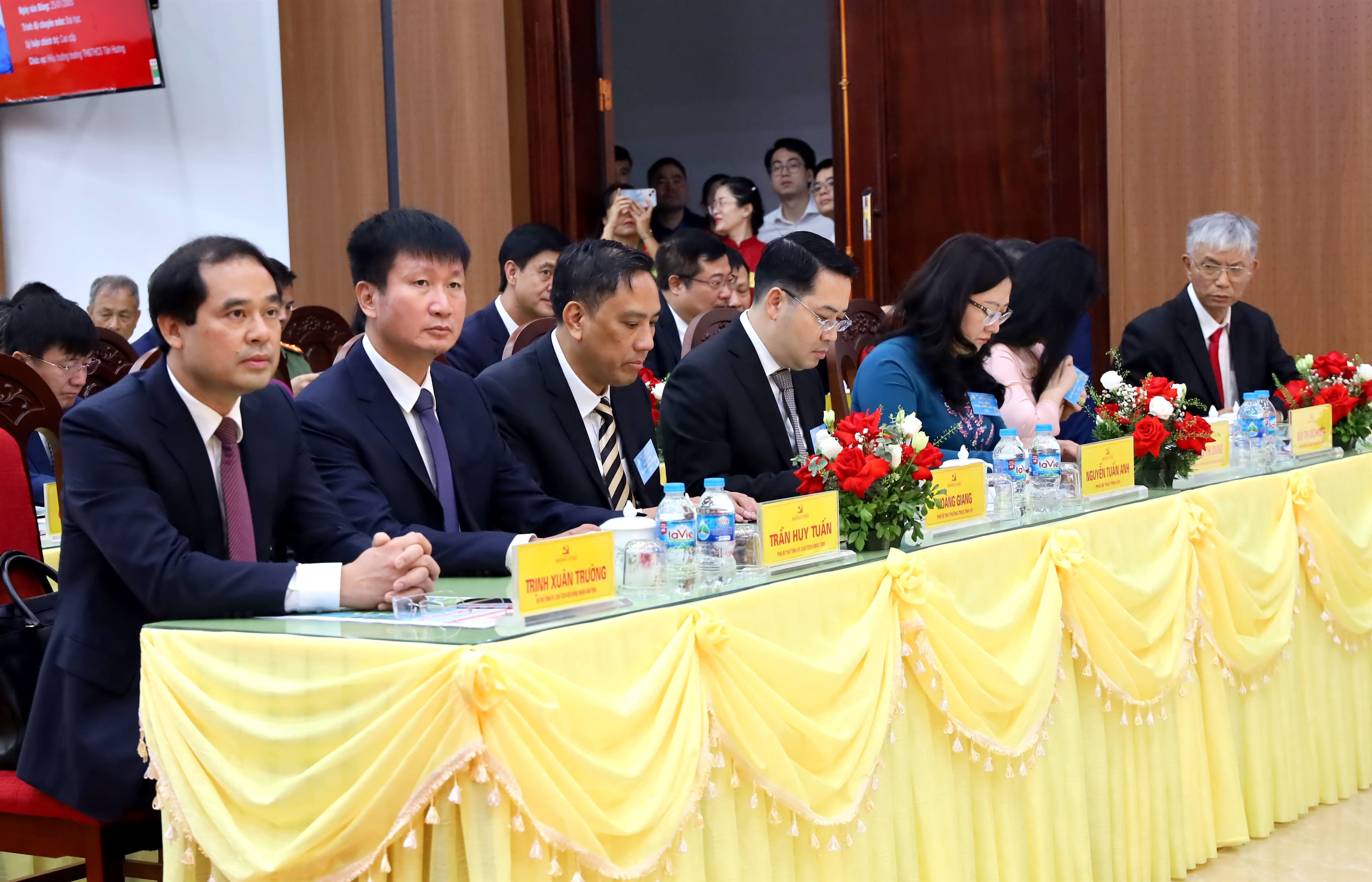 anh tin bai